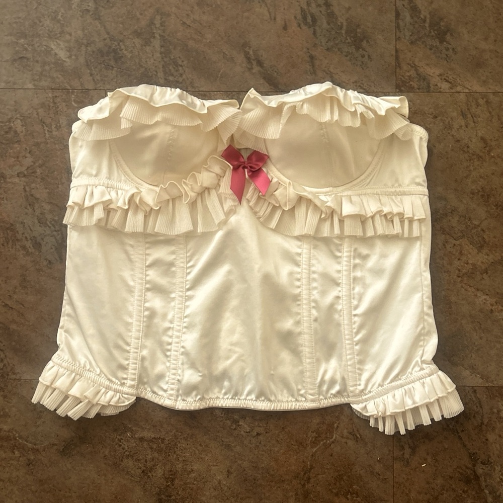 Victoria’s Secret * Rare * Hard To Find * Sexy Little Things Cream Bustier * NEW